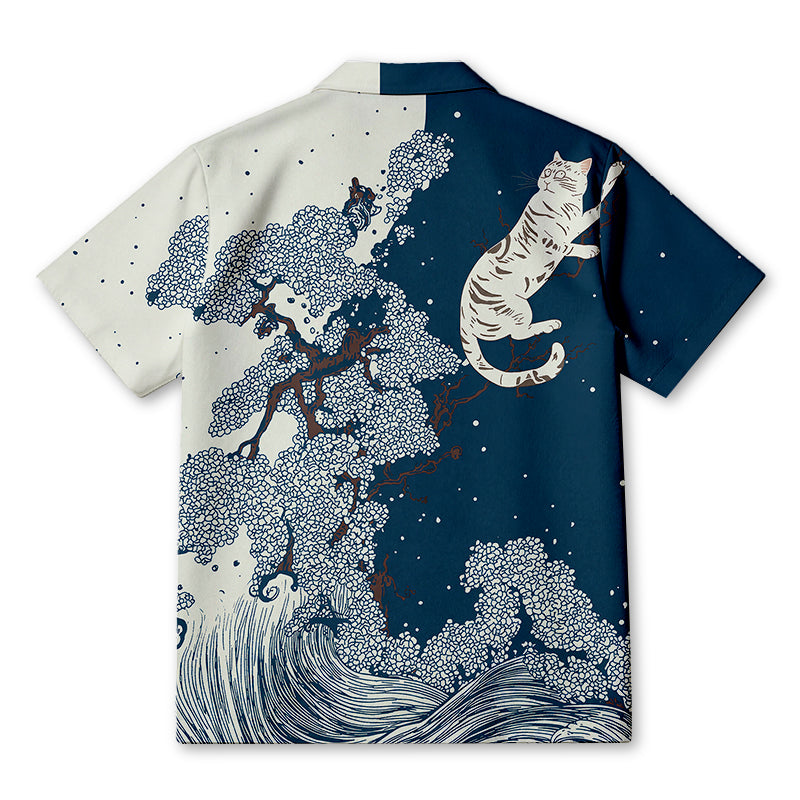 Personality fashionWhite Tiger Climbing A Tree Hawaiian Shirt