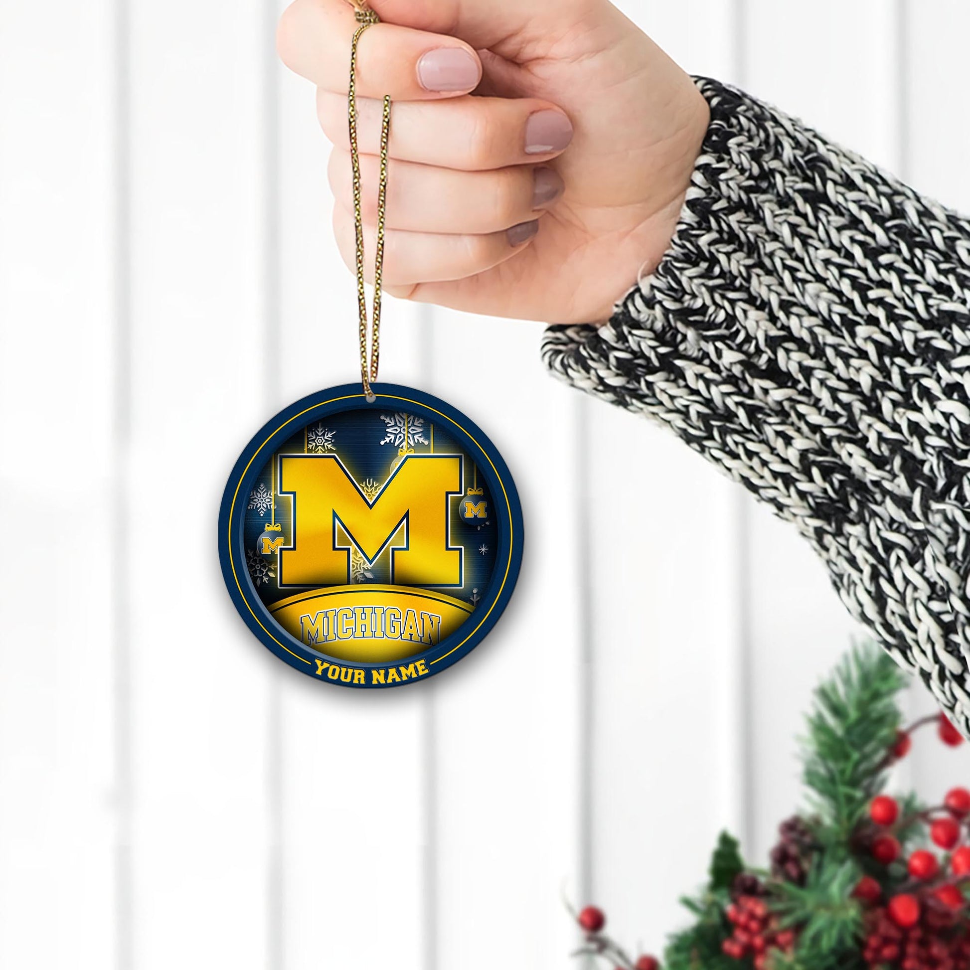 Michigan Wolverines Circle Aluminium Custom Ornament 2 Side Trending New Arrivals H52912 ETUG311023